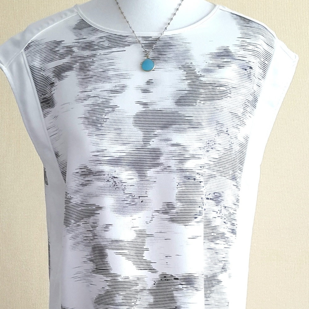 NWT sz 6 dress, cap sleeve, hits above the knee
